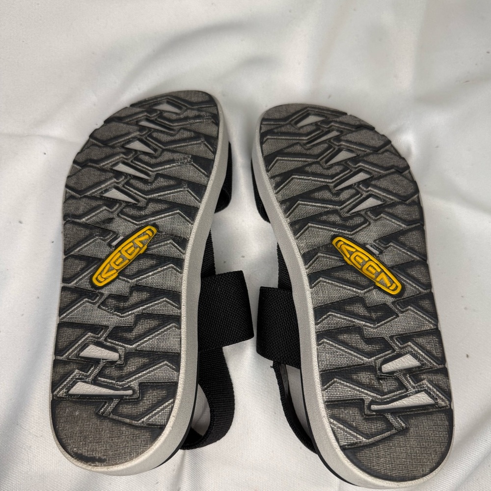 Keen black sandals - Picture 9 of 10
